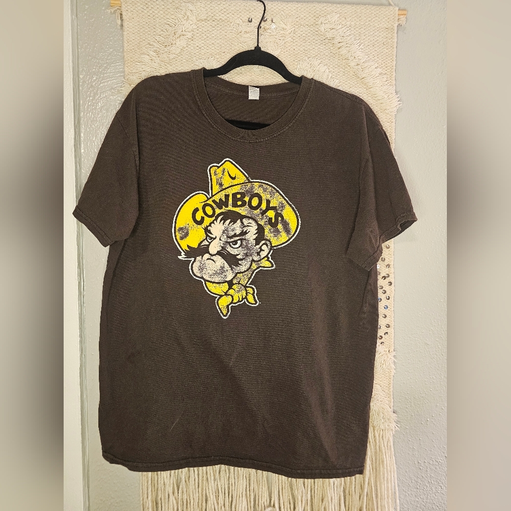 University of Wyoming vintage tee